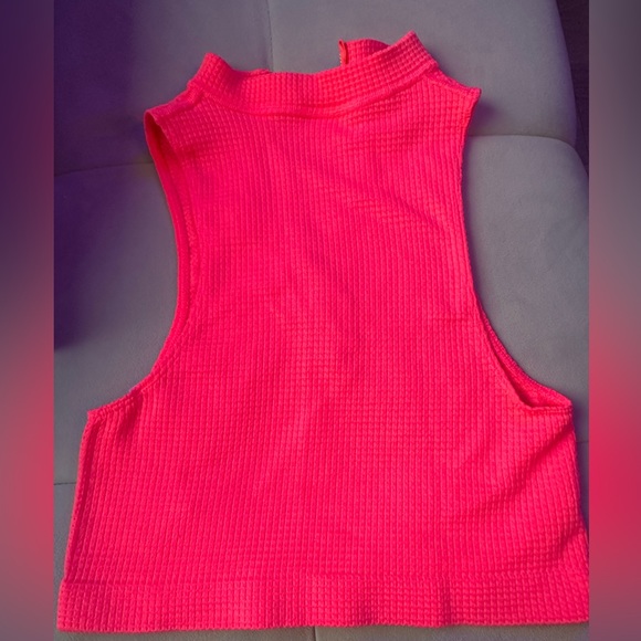 Urban Outfitters sporty top - Picture 4 of 7